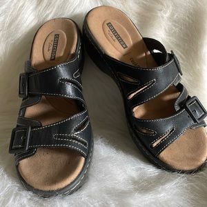 Clarks Collection sandals women’s size 5